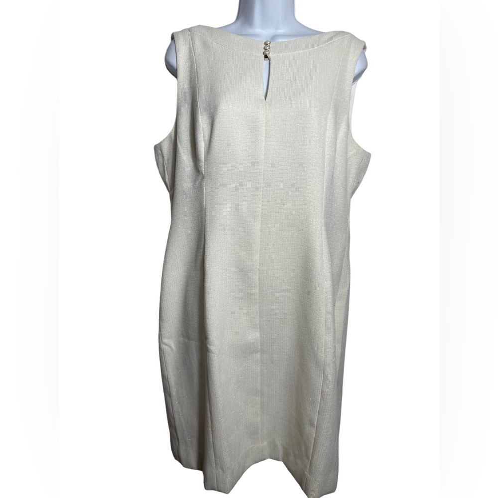 NWT Chelsea Rose dress size‎ 16 cream ivory dress w/ speck of gold 💛💛